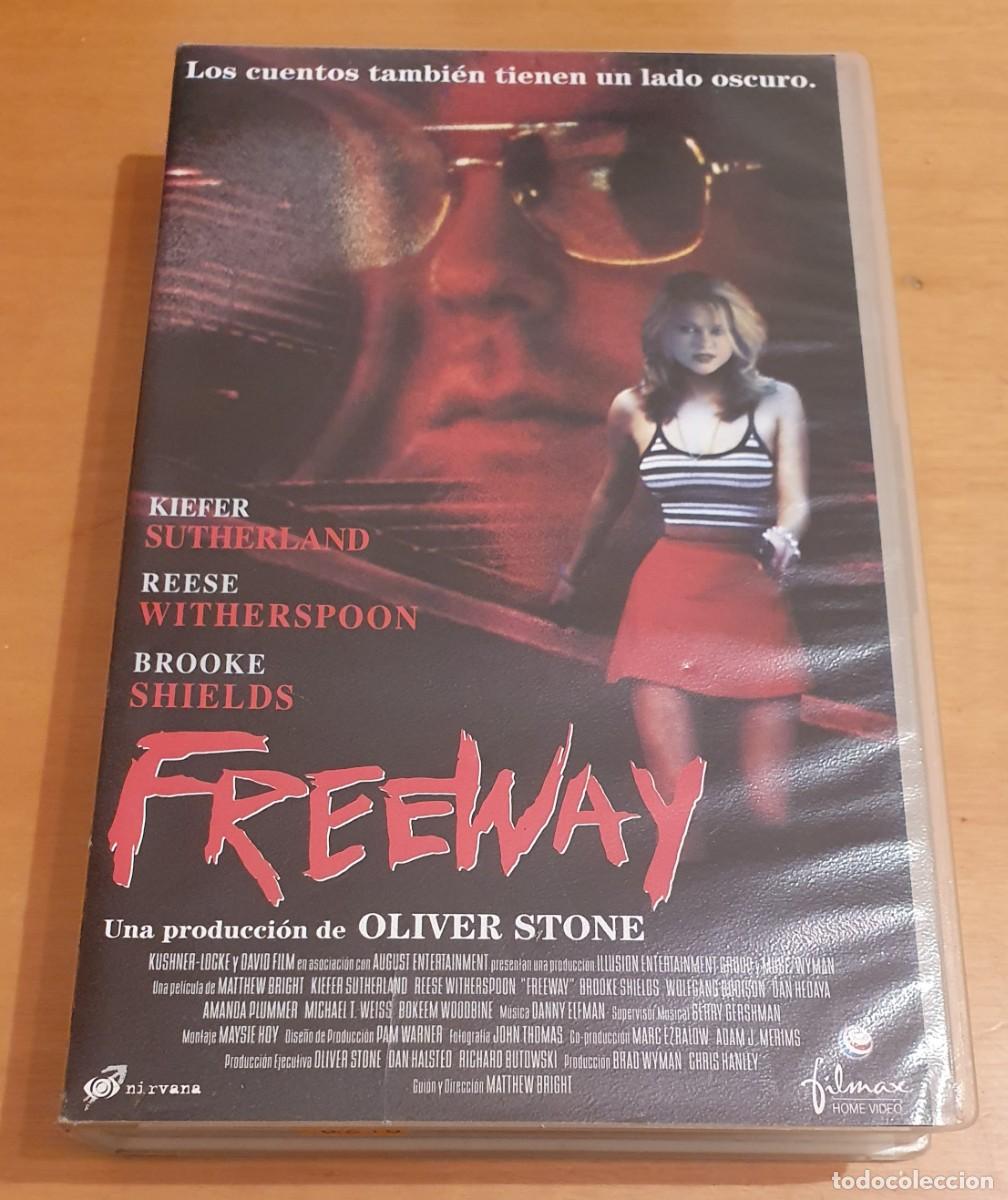 Cine: Pel&iacute;cula Vhs Freeway. Kiefer Sutherland, Reese Witherspoon. Filmax a&ntilde;o 2000. Videoclub alquiler.