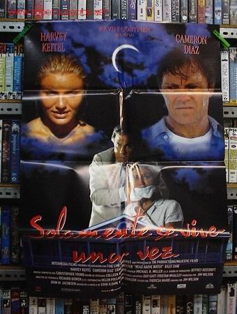 Cine: SOLAMENTE SE VIVE UNA VEZ - Foto 1