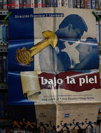 Cine: BAJO LA PIEL - Foto 1