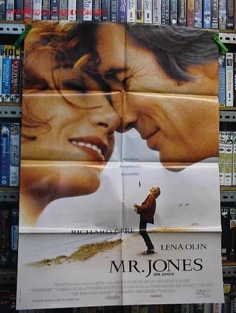 Cine: M R. JONES - Foto 1