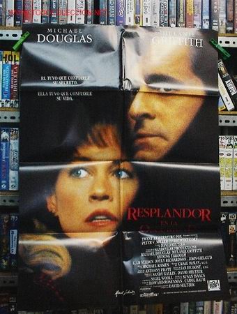 Cine: RESPLANDOR EN LA OSCURIDAD - Foto 1
