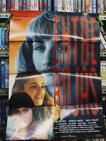 Cine: ENTRE ROJAS - Foto 1