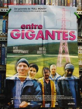 Cine: ENTRE GIGANTES - Foto 1