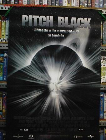Cine: PITCH BLACK - Foto 1