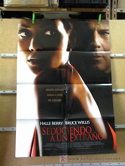 Cine: SEDUCIENDO A UN EXTRA&Ntilde;O - Foto 1