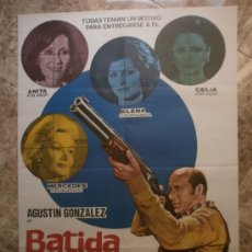 Cine: BATIDA DE RAPOSAS. MARIA PERSCHY, FERNANDO HILBECK, MARIA DEL PUY. AÑO 1977.