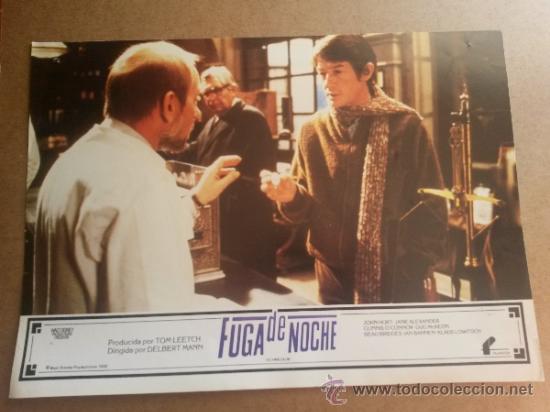 Cine: Cartelera de cine ,de 34 x 24 cms fuga de noche