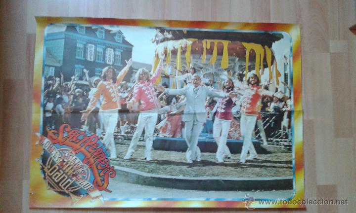 Cinema: CARTEL DE CINE.. SARGENTO PEPPER.. BEE GEES. BEATLES..60x84