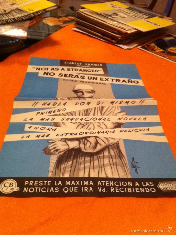 Cine: No ser&aacute;s un extra&ntilde;o. Cartel publicitario