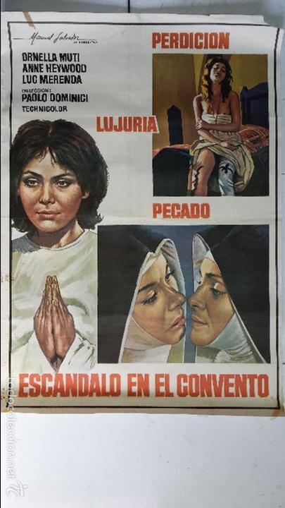 Cinema: ANTIGUO CARTEL DE CINE 70 X 100 CM. ESC&Aacute;NDALO EN EL CONVENTO - 1973