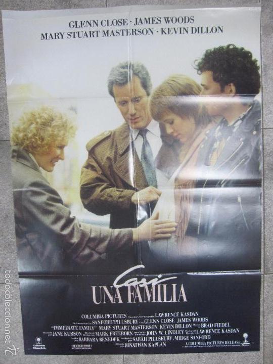 Cin&eacute;ma: CARTEL DE CINE. CASI UNA FAMILIA. 98 X 68 CM.