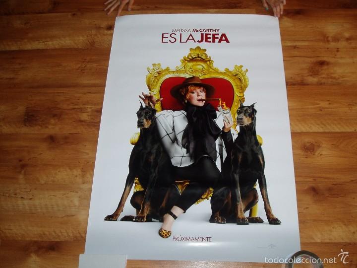 Cin&eacute;ma: POSTER O CARTEL DE CINE. ES LA JEFA. ORIGINAL. MUY BUEN ESTADO.