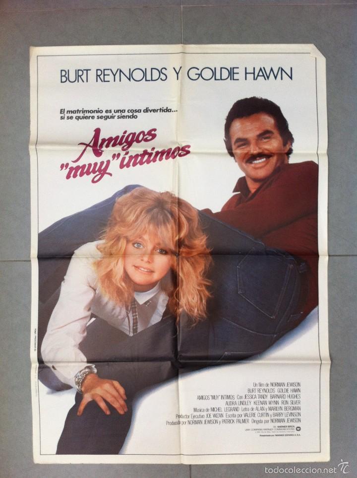 Cinema: CARTEL DE CINE 70X100 BURT REYNOLDS Y GOLDIE HAWN EN AMIGOS MUY INTIMOS