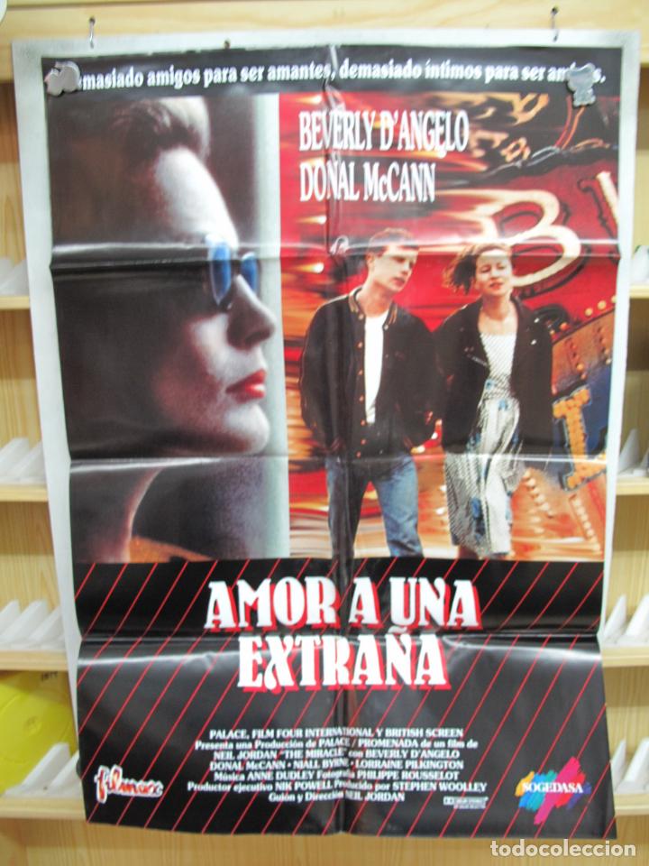 Cine: CAR3259 AMOR A UNA EXTRA&Ntilde;A