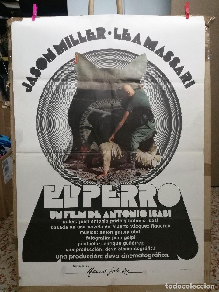 Cinema: EL PERRO. JASON MILLER, LEA MASSARI.