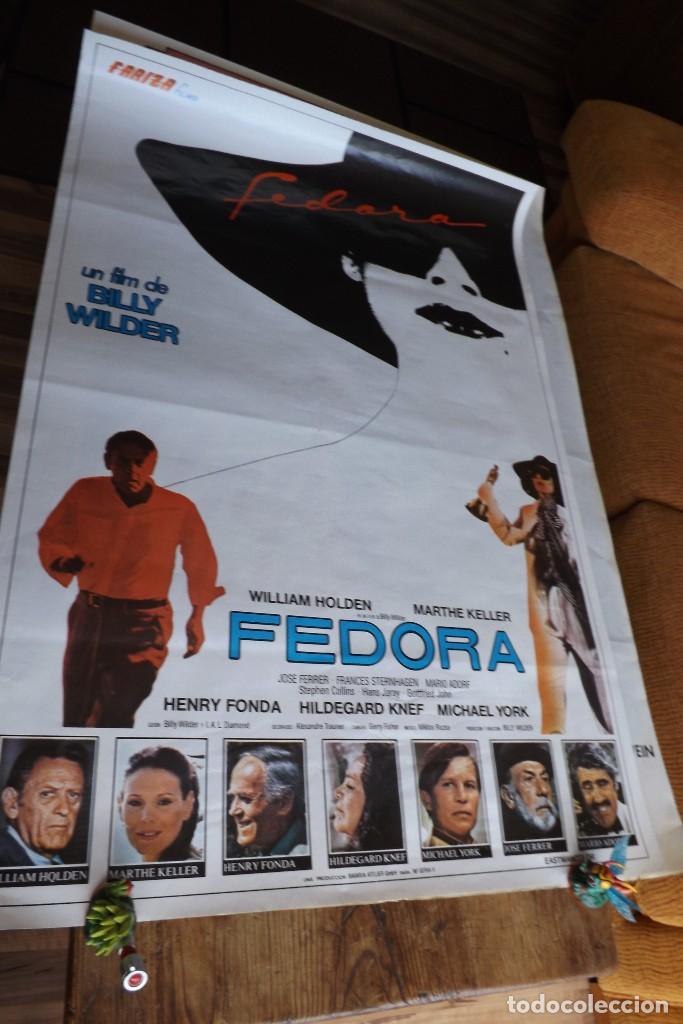 Cine: POSTER ORIGINAL DE   FEDORA 65X95 CM APROX. - Foto 1
