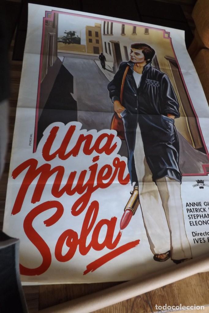 Cine: POSTER ORIGINAL DE,  UNA MUJER SOLA 70X100CM
