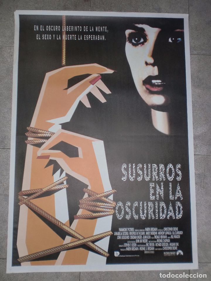Cinema: CARTEL DE CINE ORIGINAL. SUSURROS EN LA OSCURIDAD. 99 X 70 CM