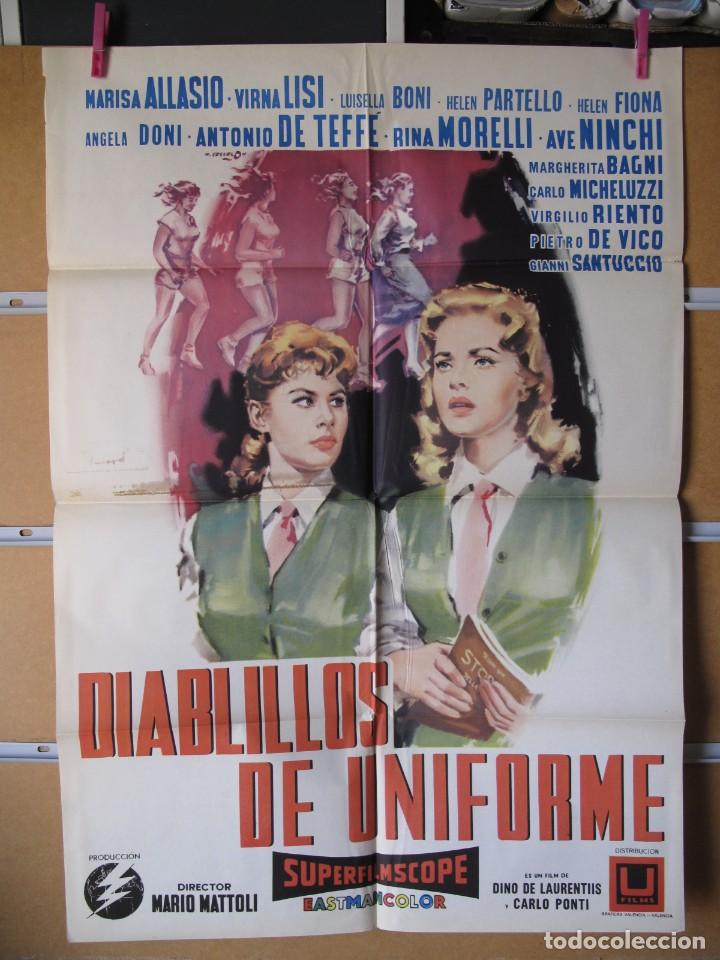 Cine: GNA2842 DIABLILLOS DE UNIFORME - Foto 1