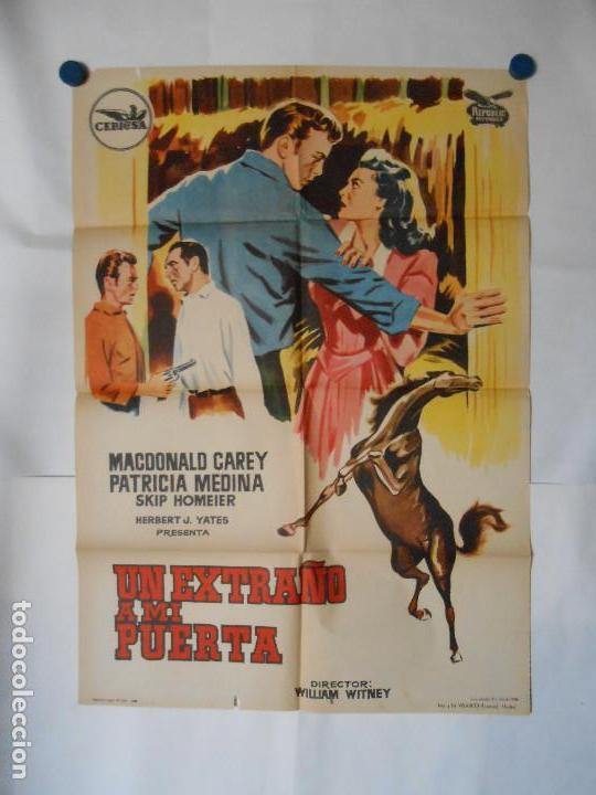 Kino: UN EXTRA&Ntilde;O EN MI PUERTA - CARTEL ORIGINAL 70 X 100
