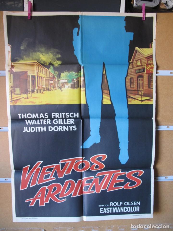 Cine: L1448 VIENTOS ARDIENTES - Foto 1