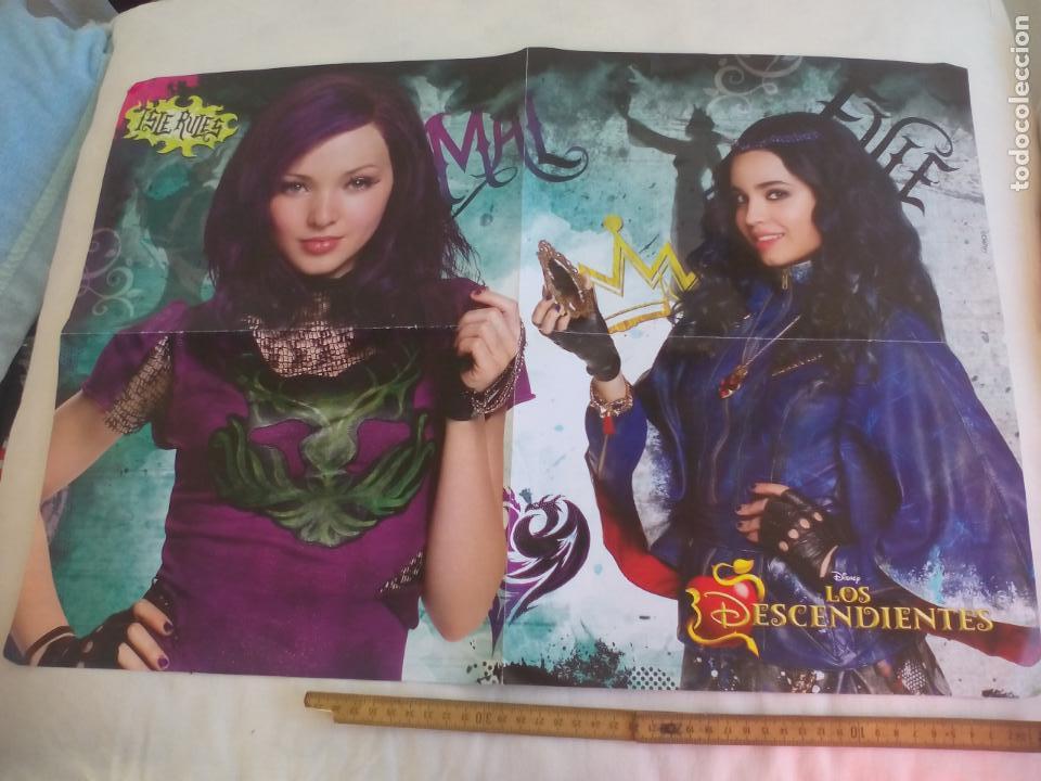 Cine: POSTER LOS DESCENDIENTES. DISNEY - Foto 2