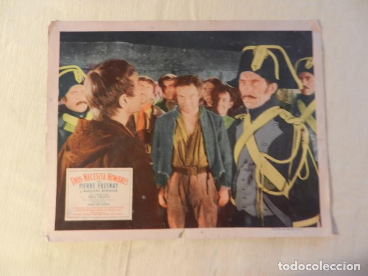 Cine: AFICHE DE CINE. PEL&Iacute;CULA DIOS NECESITA HOMBRES. MEDIDAS 36X28CM