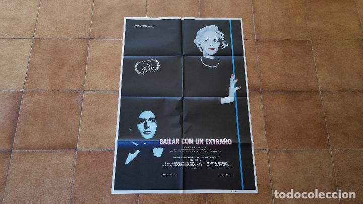 Cinema: POSTER CARTEL BAILAR CON UN EXTRA&Ntilde;O (1985) MIRANDA RICHARDSON Y RUPERT EVERETT