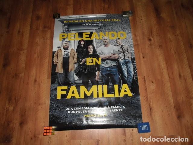 Cine: PELEANDO EN FAMILIA - POSTER O CARTEL ORIGINAL DE LA PELICULA.
