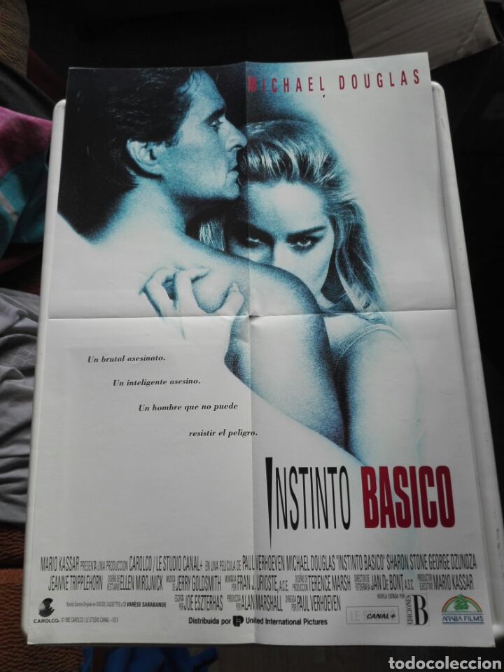 Cine: CARTEL PELICULA INSTINTO BASICO - Foto 1