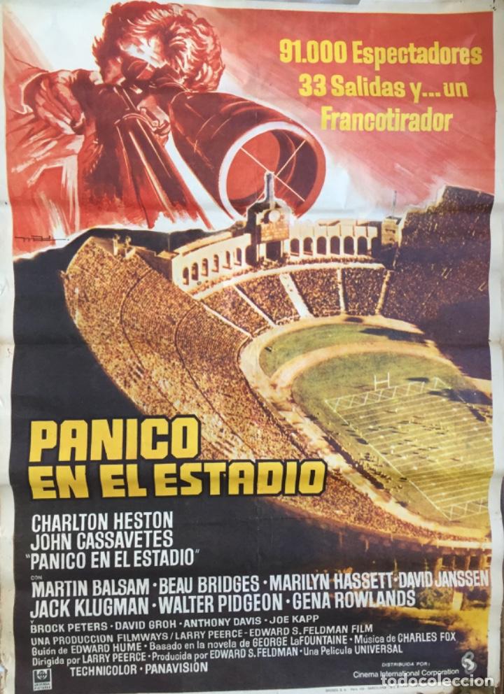 Cine: P&aacute;nico en el estadio, de 1977 - Foto 2