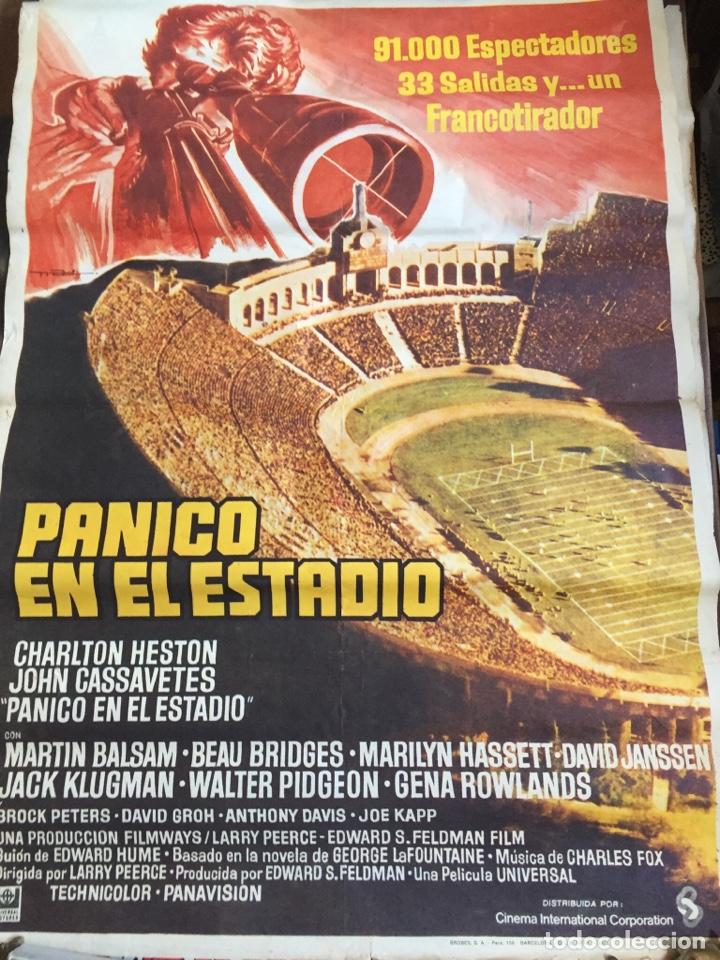 Cine: P&aacute;nico en el estadio, de 1977 - Foto 4