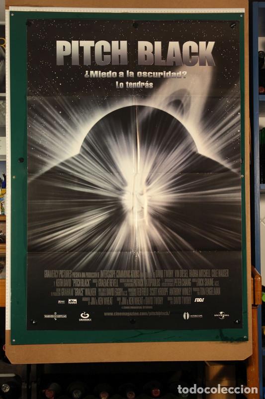 Cine: Pitch Black David Twohy 1999 - Foto 1