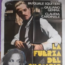 Cine: CARTEL CINE LA FUERZA DEL SILENCIO + 12 FOTOCROMOS 1977 A108