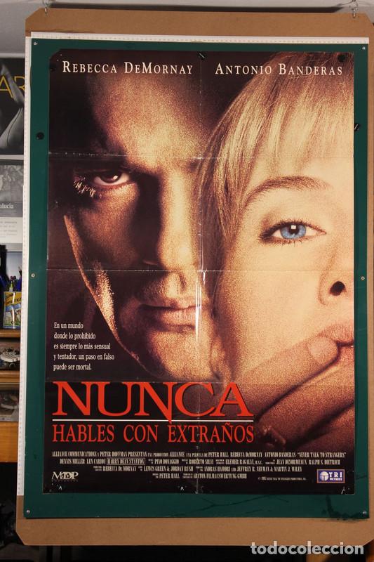 Nunca Hables Con Extra Os Peter Hall Comprar Carteles Y Posters De Pel Culas De Acci N En