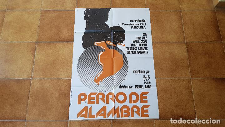 Cinema: POSTER CARTEL PERRO DE ALAMBRE (100 X 70 CMS. APROX.) 1978 + GUIA DE CINE
