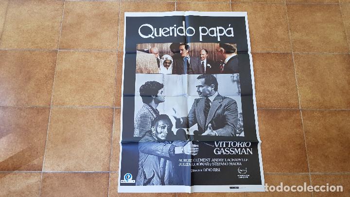 Cinema: POSTER CARTEL QUERIDO PAPA (100 X 70 CMS. APROX.) 1979 + 12 FOTOCROMOS (34 X 24 CMS.)