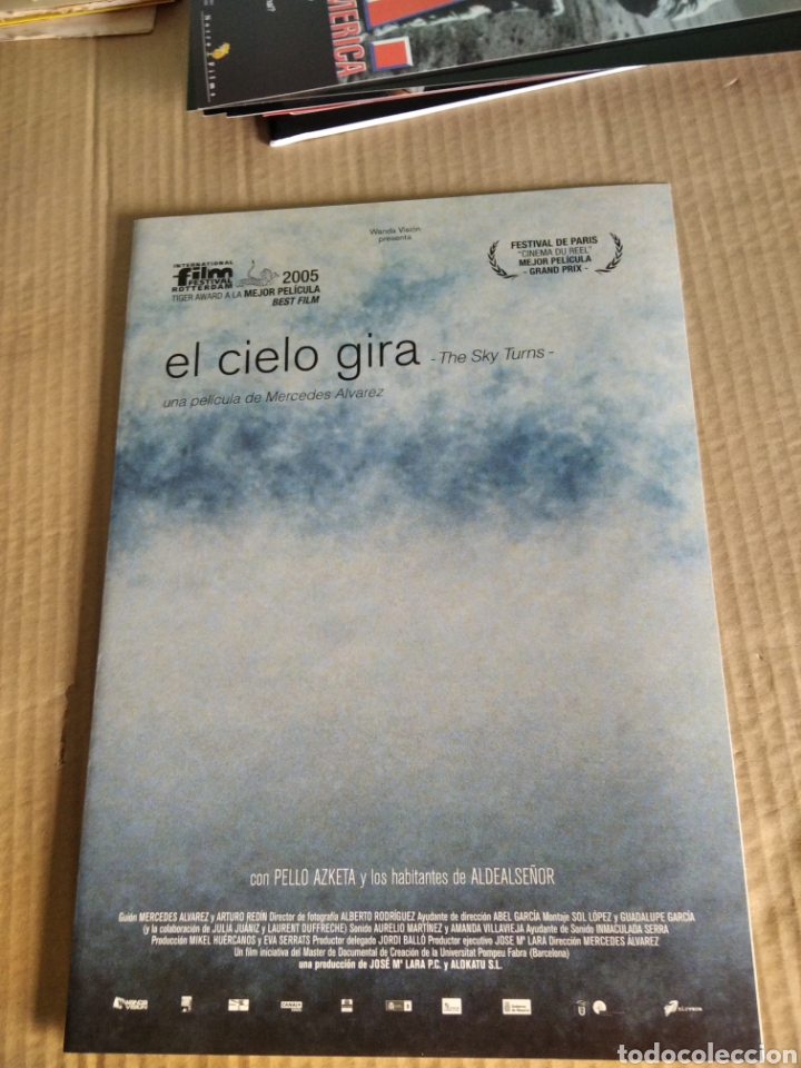Cine: Cartel de cine El cielo gira