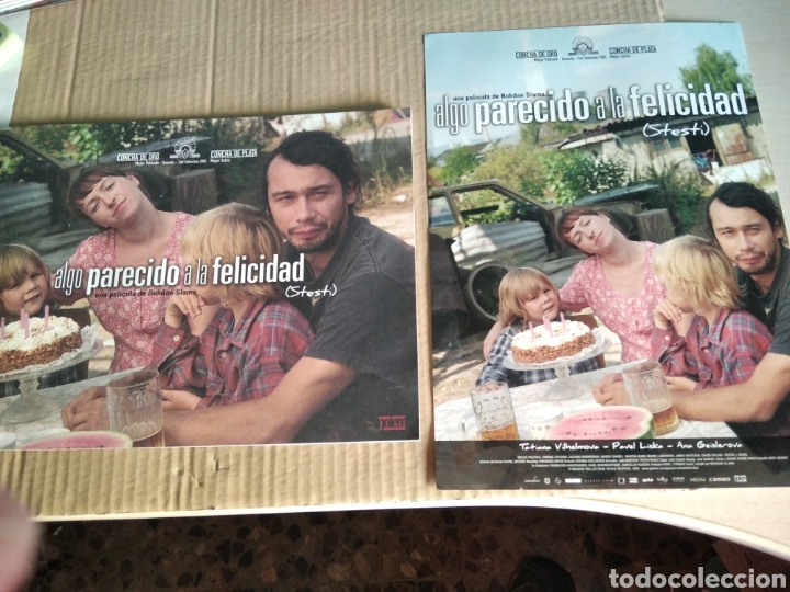 Cinema: Cartel de cine ALGO PARECIDO A LA FELICIDAD