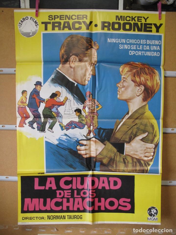 Cine: L2101 LA CIUDAD DE LOS MUCHACOS - Foto 1