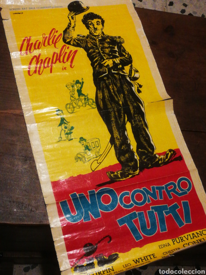 Cinema: CARTEL CINE ORIGINAL CHARLIE CHAPLIN- UNO CONTRO TUTTI (IMPRESO EN ITALIA), 1962. 70X33CM. DIF&Iacute;CIL!.