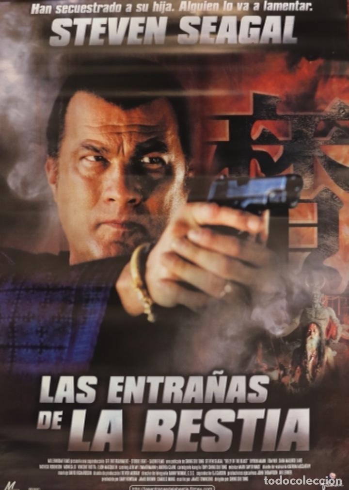 Cine: P&oacute;ster Las entra&ntilde;as de la bestia - Foto 1