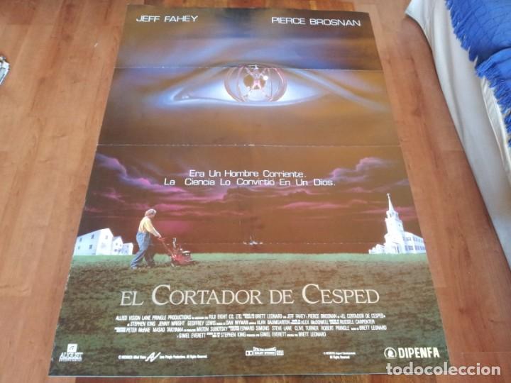 EL CORTADOR DE CÉSPED - PIERCE BROSNAN, JEFF FAHEY, JENNY WRIGHT - POSTER ORIGINAL DIPENFA 1992 (Cine - Posters y Carteles - Ciencia Ficción)