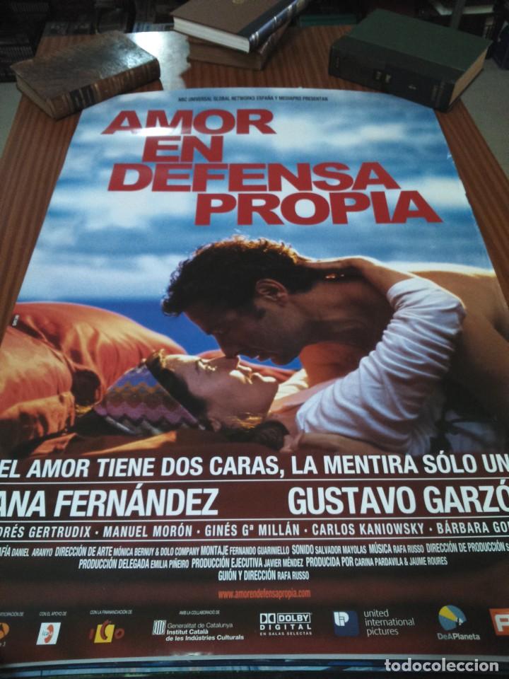 Kino: POSTER DE CINE -- AMOR EN DEFENSA PROPIA -- POSTER GRANDE --