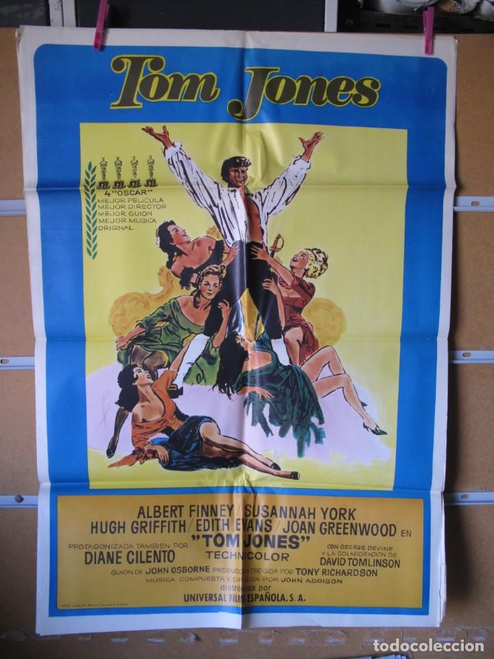 Cine: L2399 TOM JONES - Foto 1