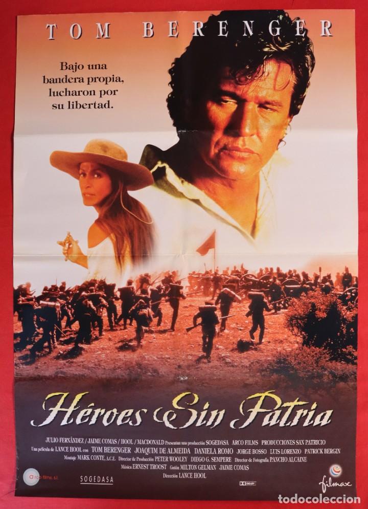 Cine: Poster H&eacute;roes sin patria - Foto 1