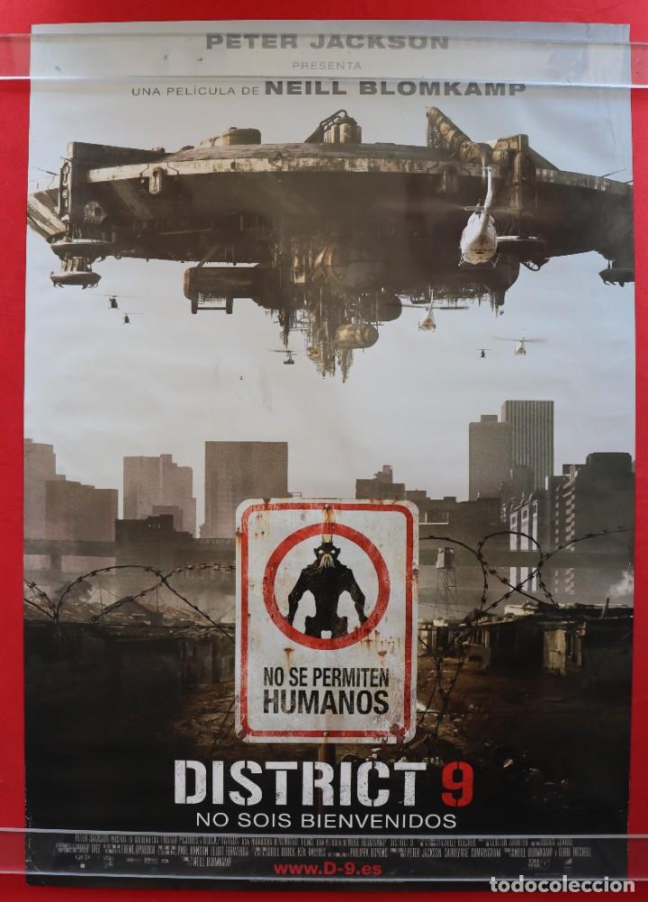 Cine: Poster District 9 - Foto 1