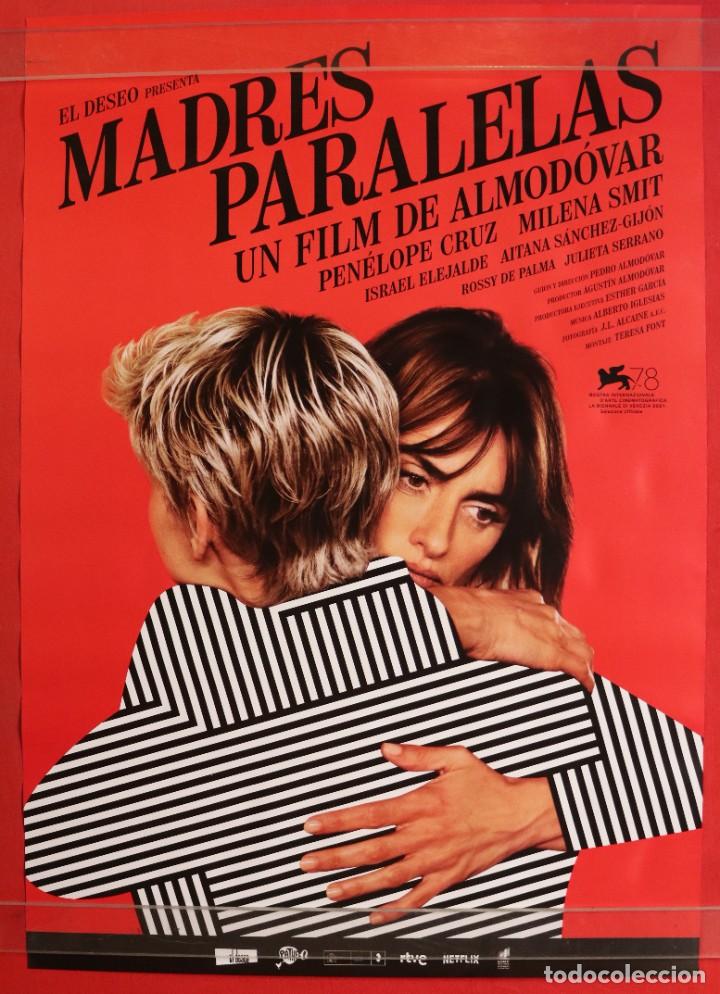 Cinema: Poster original de la pelicula Madres Paralelas. Nuevo y original