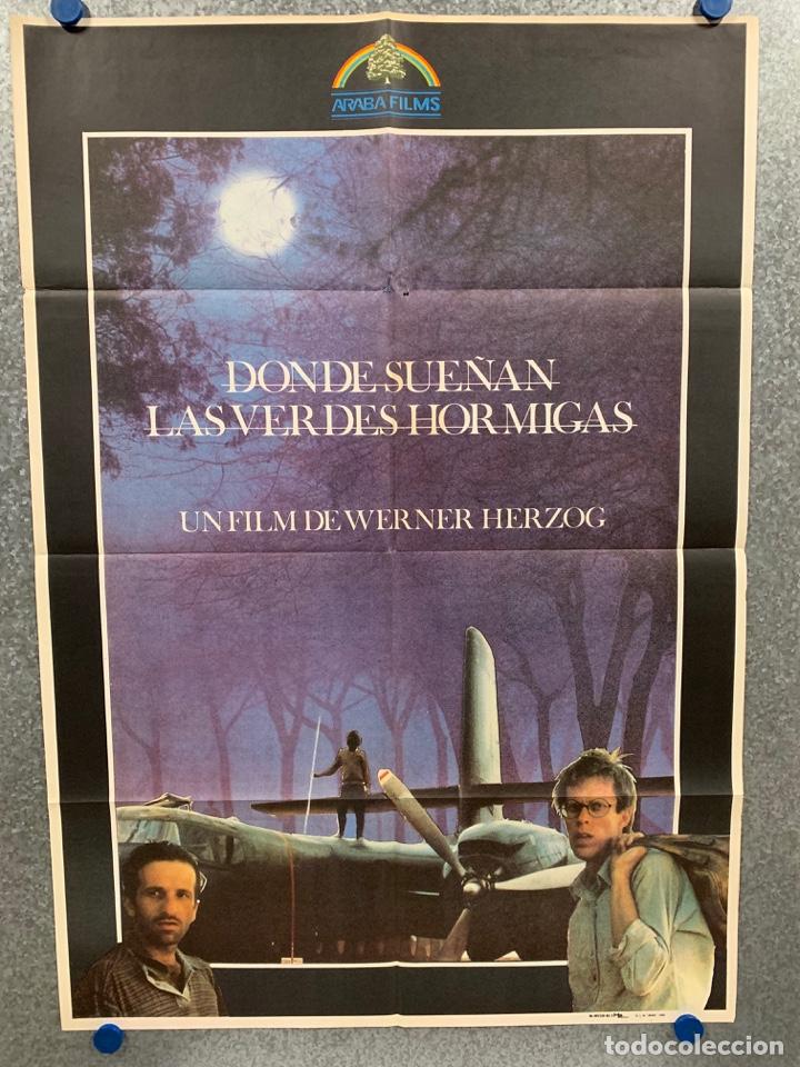 Cinema: Donde sue&ntilde;an las verdes hormigas. Bruce Spence, Wandjuk Marika, Ray B. A&Ntilde;O 1984. POSTER ORIGINAL