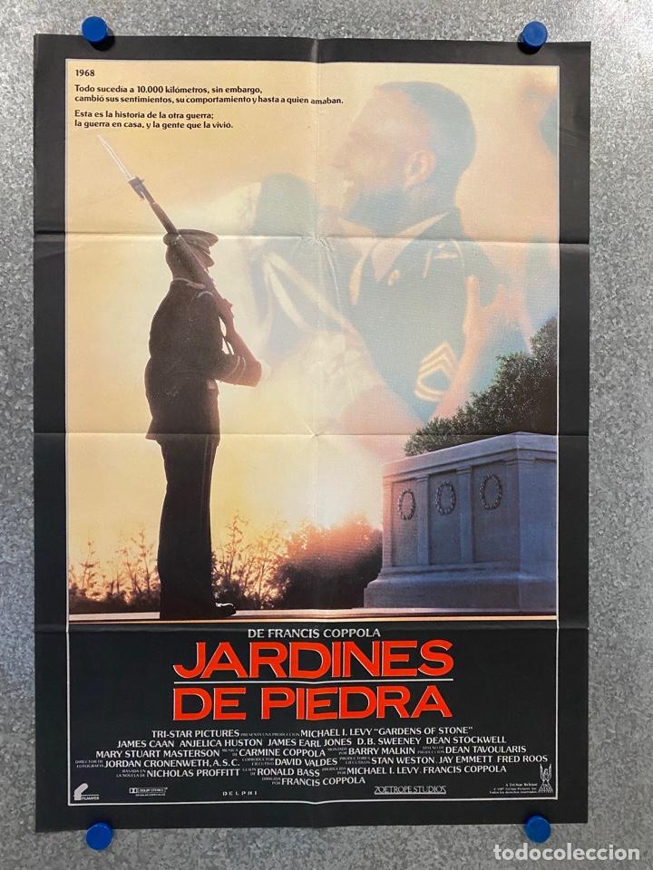 Kino: Jardines de piedra. James Caan, D.B. Sweeney, Anjelica Huston, James Earl.A&Ntilde;O 1987. POSTER ORIGINAL.
